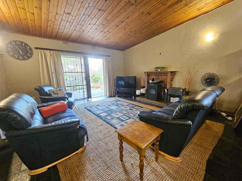 5 Bedroom Property for Sale in Zonnehoewe A H Gauteng