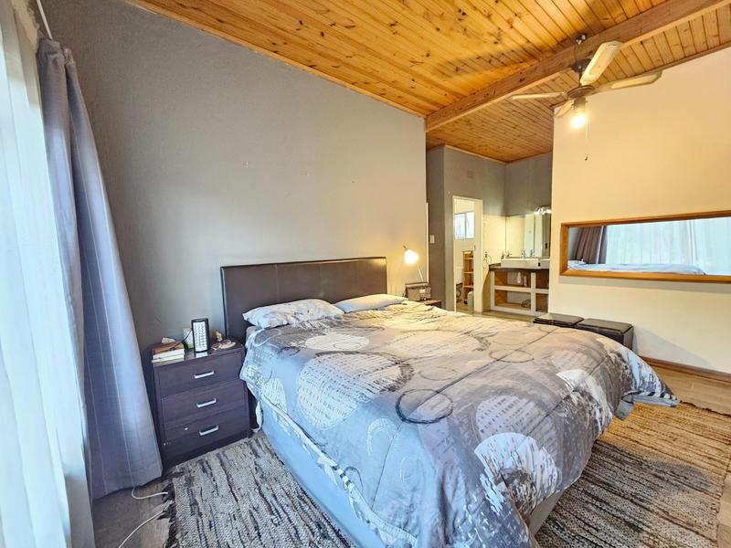 5 Bedroom Property for Sale in Zonnehoewe A H Gauteng