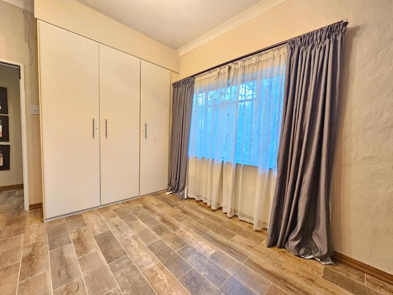 5 Bedroom Property for Sale in Zonnehoewe A H Gauteng