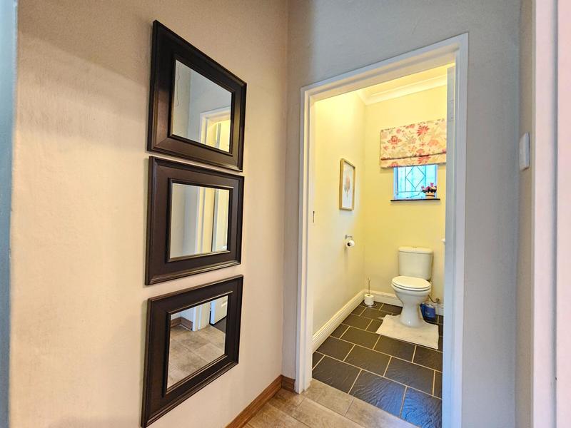 5 Bedroom Property for Sale in Zonnehoewe A H Gauteng