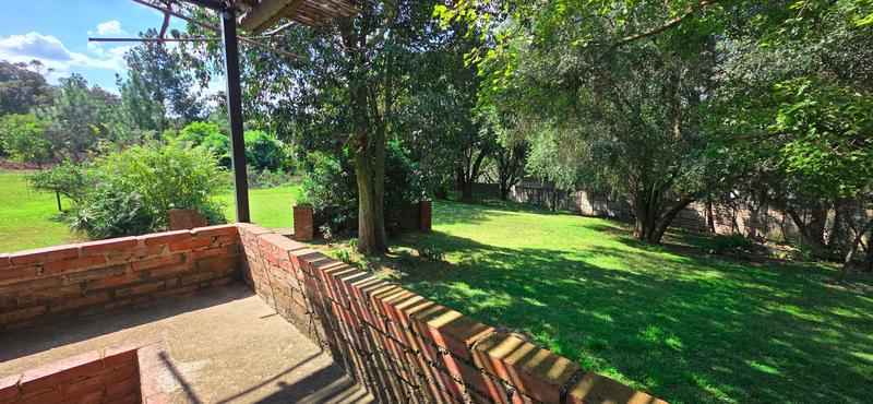 5 Bedroom Property for Sale in Zonnehoewe A H Gauteng