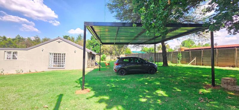 5 Bedroom Property for Sale in Zonnehoewe A H Gauteng
