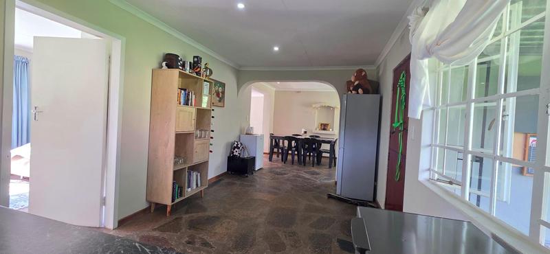 5 Bedroom Property for Sale in Zonnehoewe A H Gauteng