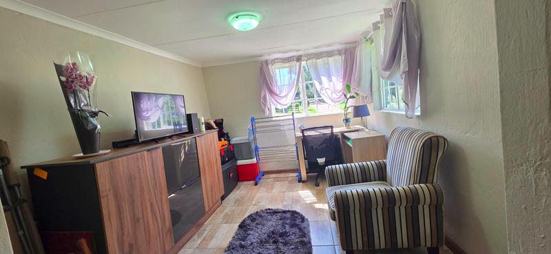 5 Bedroom Property for Sale in Zonnehoewe A H Gauteng