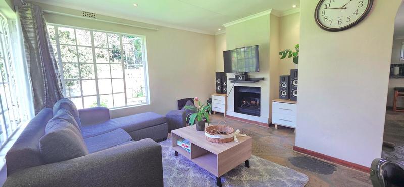 5 Bedroom Property for Sale in Zonnehoewe A H Gauteng