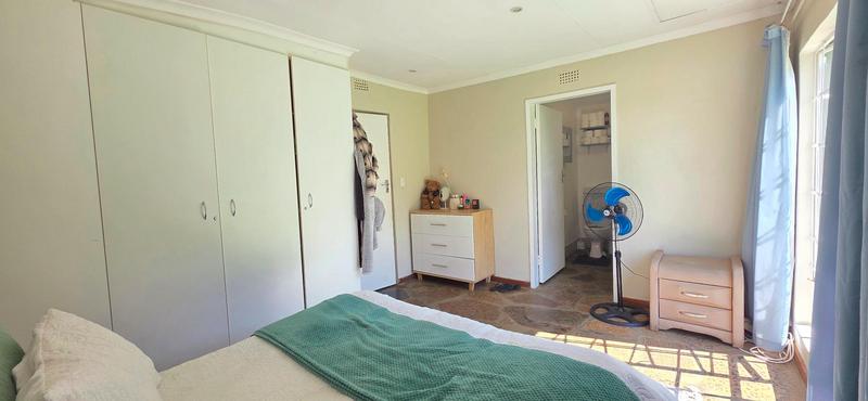 5 Bedroom Property for Sale in Zonnehoewe A H Gauteng
