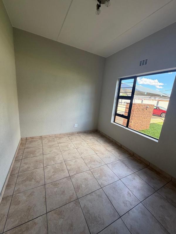 To Let 2 Bedroom Property for Rent in Ravenswood Gauteng