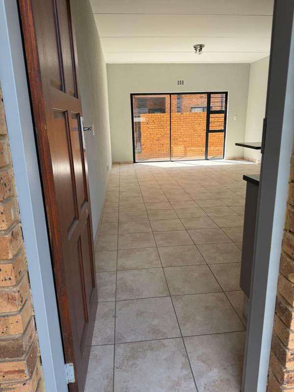 To Let 2 Bedroom Property for Rent in Ravenswood Gauteng