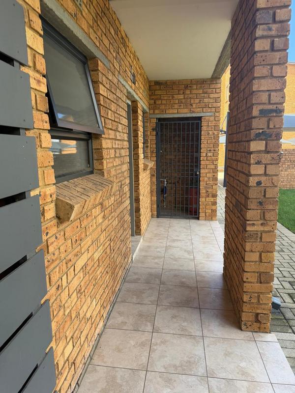 To Let 2 Bedroom Property for Rent in Ravenswood Gauteng