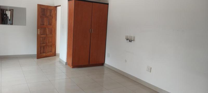 To Let 1 Bedroom Property for Rent in Eastleigh Ridge Gauteng