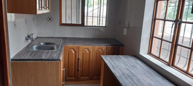 To Let 1 Bedroom Property for Rent in Eastleigh Ridge Gauteng