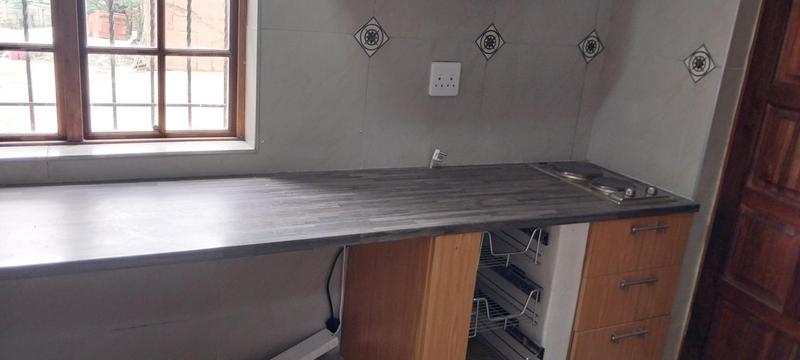 To Let 1 Bedroom Property for Rent in Eastleigh Ridge Gauteng