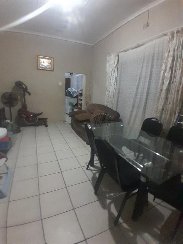 6 Bedroom Property for Sale in Bezuidenhout Valley Gauteng