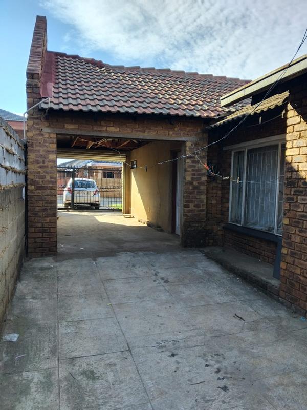 To Let 3 Bedroom Property for Rent in Vosloorus Gauteng