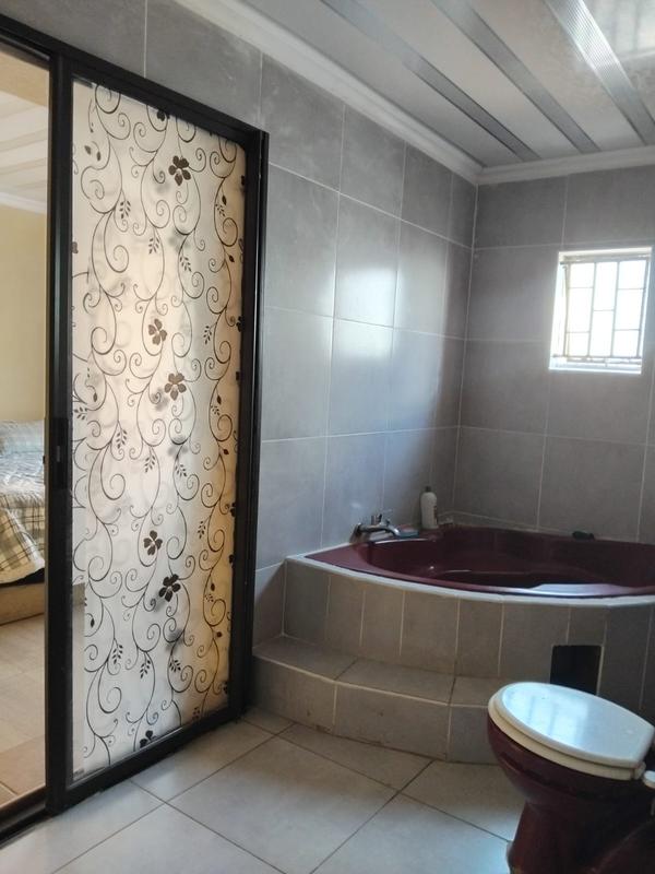 To Let 3 Bedroom Property for Rent in Vosloorus Gauteng