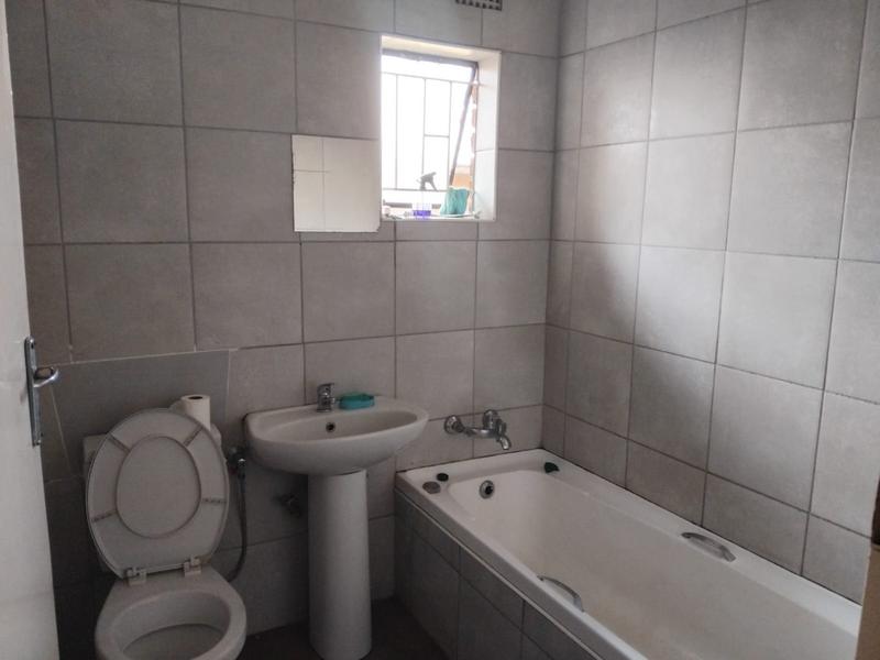 To Let 3 Bedroom Property for Rent in Vosloorus Gauteng