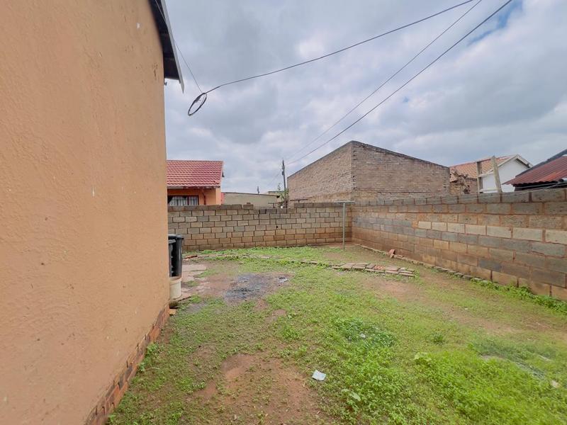 3 Bedroom Property for Sale in Protea Glen Gauteng