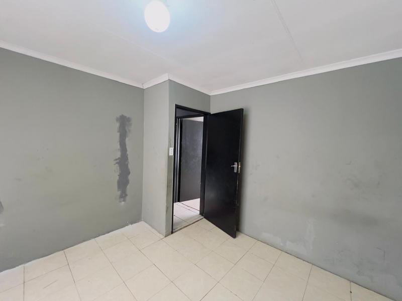3 Bedroom Property for Sale in Protea Glen Gauteng