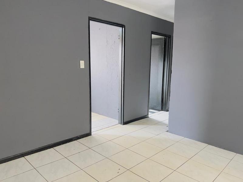 3 Bedroom Property for Sale in Protea Glen Gauteng