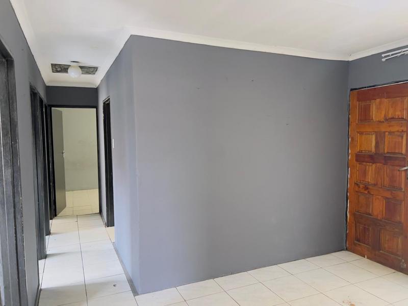 3 Bedroom Property for Sale in Protea Glen Gauteng