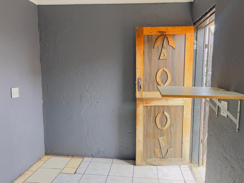 3 Bedroom Property for Sale in Protea Glen Gauteng