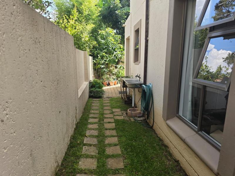 4 Bedroom Property for Sale in Sunninghill Gauteng