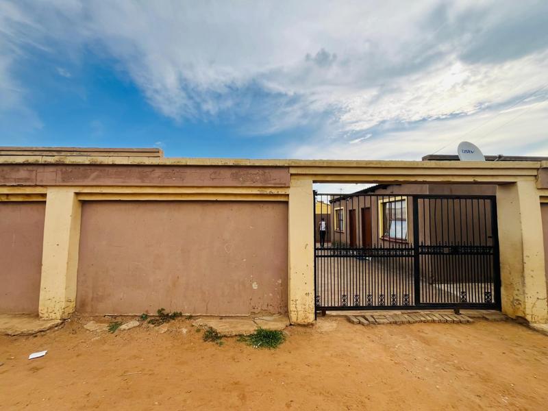 10 Bedroom Property for Sale in Buhle Park Gauteng