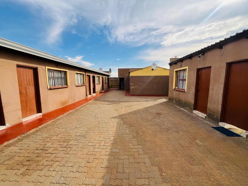 10 Bedroom Property for Sale in Buhle Park Gauteng