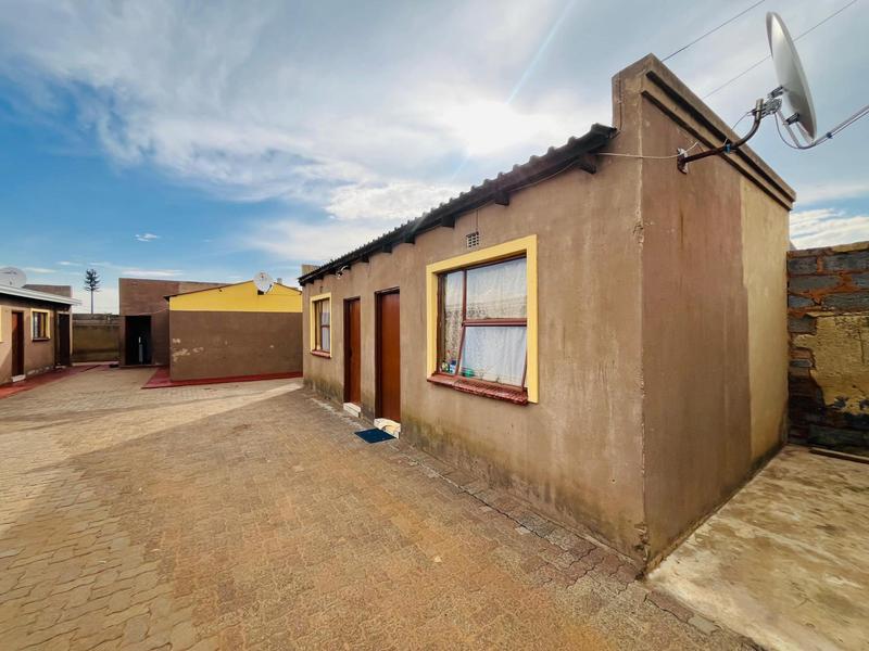 10 Bedroom Property for Sale in Buhle Park Gauteng
