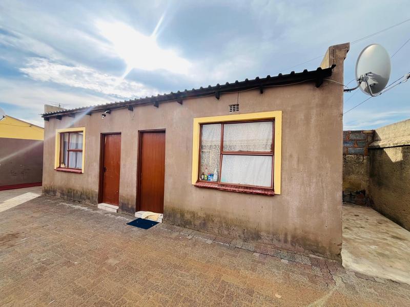 10 Bedroom Property for Sale in Buhle Park Gauteng