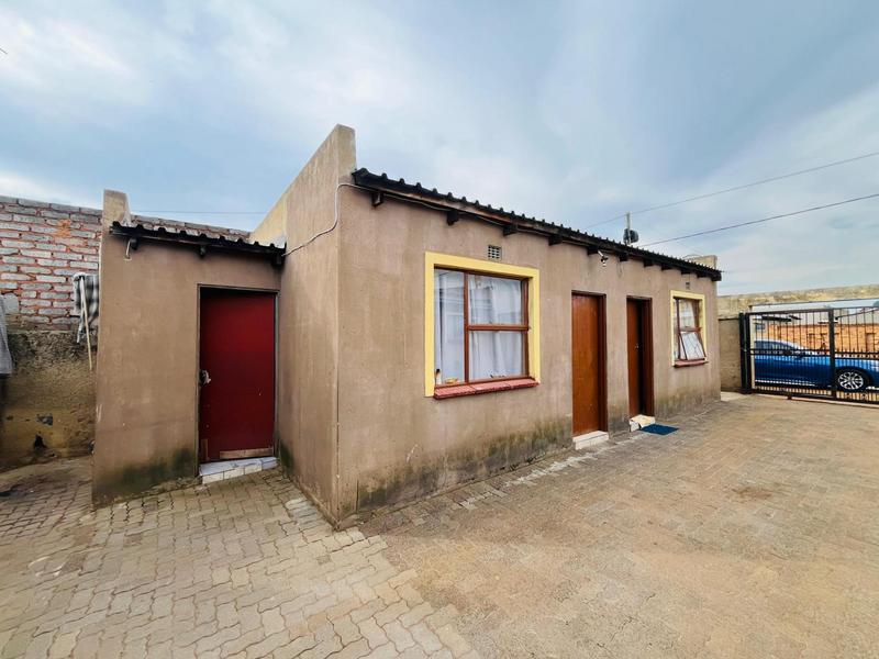 10 Bedroom Property for Sale in Buhle Park Gauteng