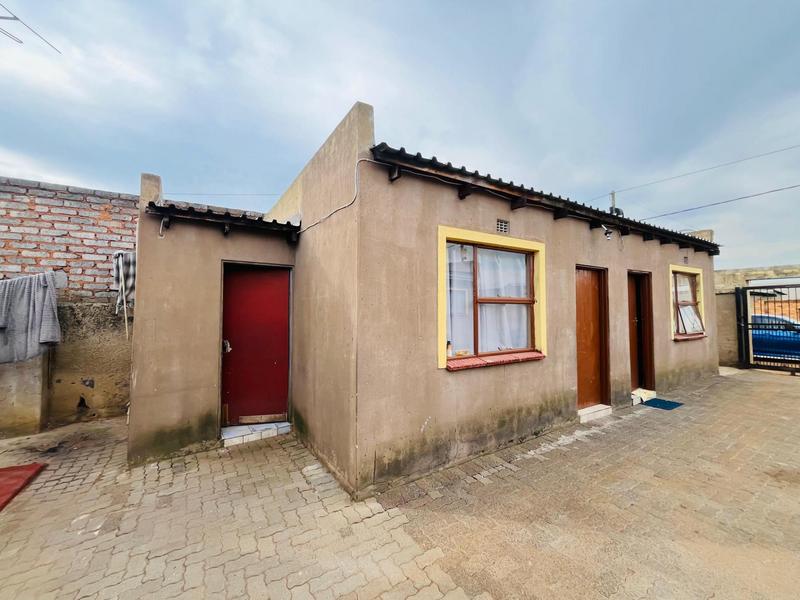 10 Bedroom Property for Sale in Buhle Park Gauteng