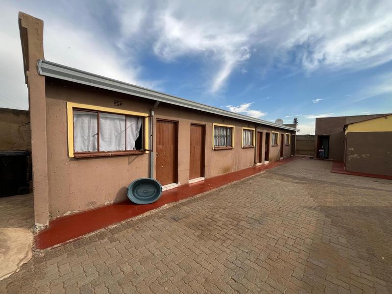 10 Bedroom Property for Sale in Buhle Park Gauteng