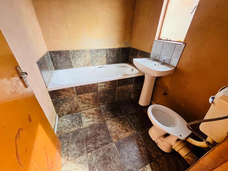 10 Bedroom Property for Sale in Buhle Park Gauteng
