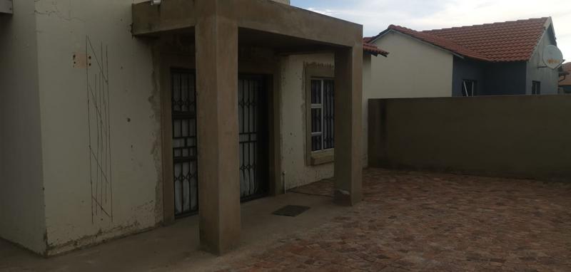 2 Bedroom Property for Sale in Sharon Park Gauteng
