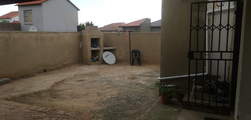 2 Bedroom Property for Sale in Sharon Park Gauteng