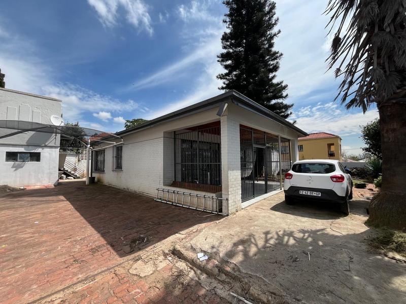 7 Bedroom Property for Sale in Orange Grove Gauteng