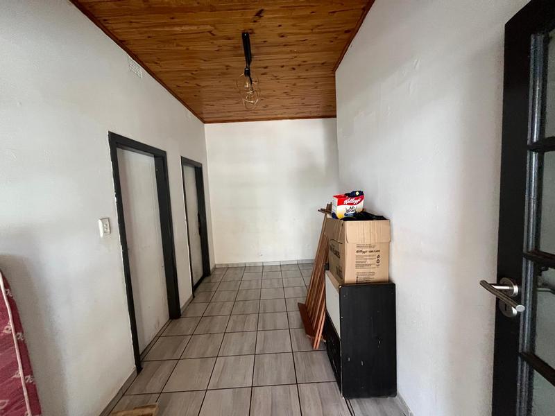 7 Bedroom Property for Sale in Orange Grove Gauteng