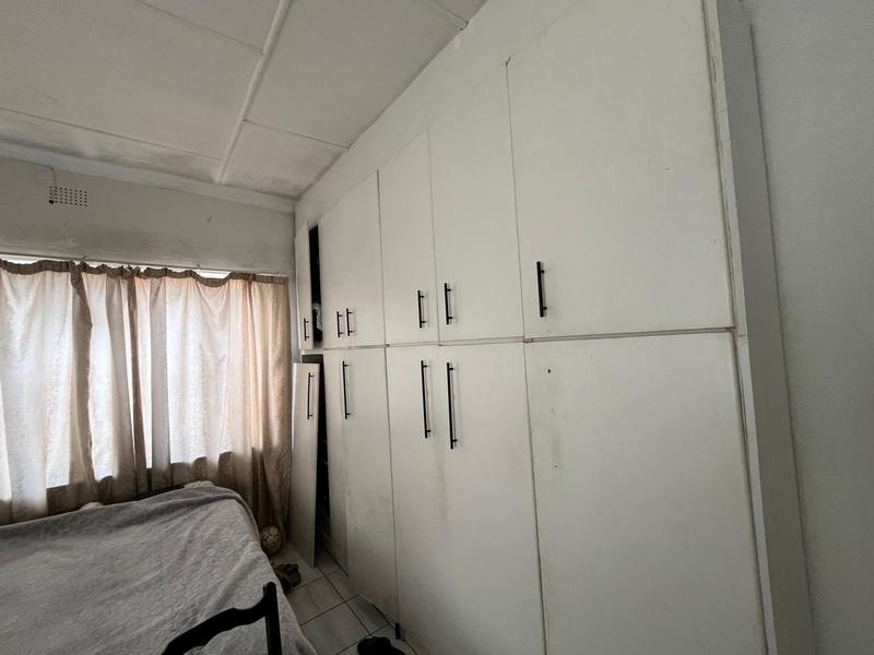 7 Bedroom Property for Sale in Orange Grove Gauteng