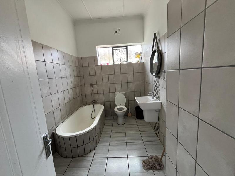 7 Bedroom Property for Sale in Orange Grove Gauteng