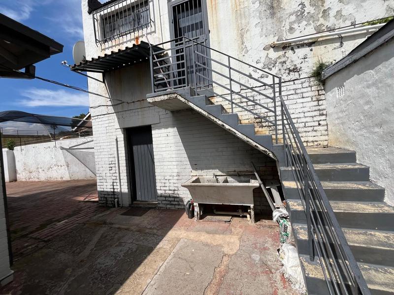 7 Bedroom Property for Sale in Orange Grove Gauteng