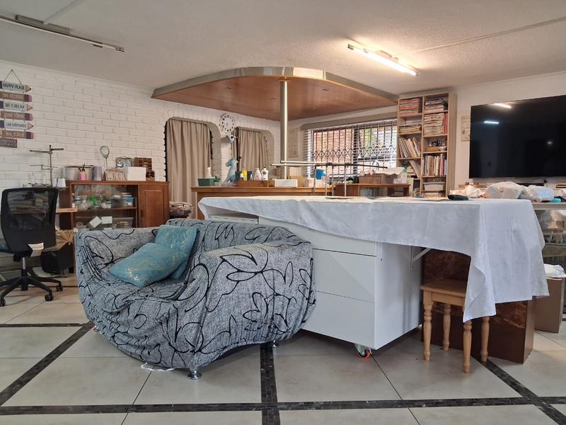 6 Bedroom Property for Sale in Winchester Hills Ext 3 Gauteng