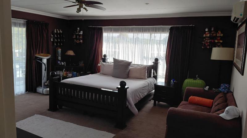 5 Bedroom Property for Sale in Raceview Gauteng