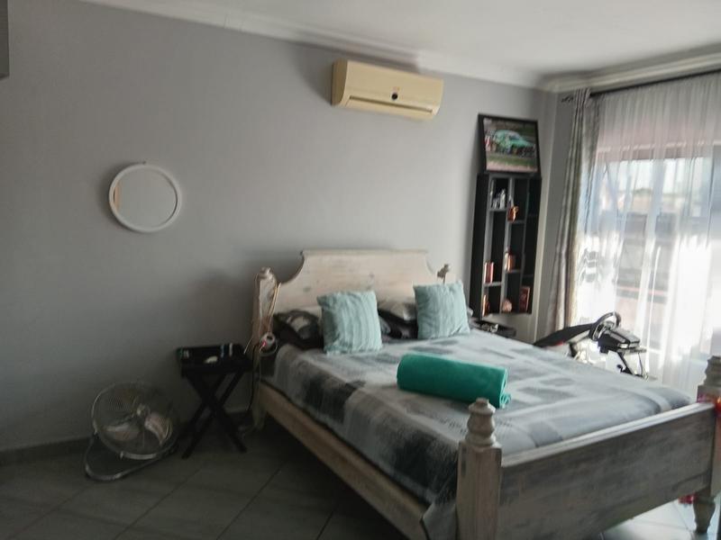 5 Bedroom Property for Sale in Raceview Gauteng