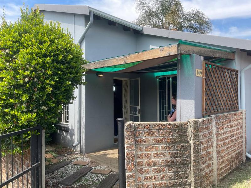 2 Bedroom Property for Sale in Eden Glen Gauteng