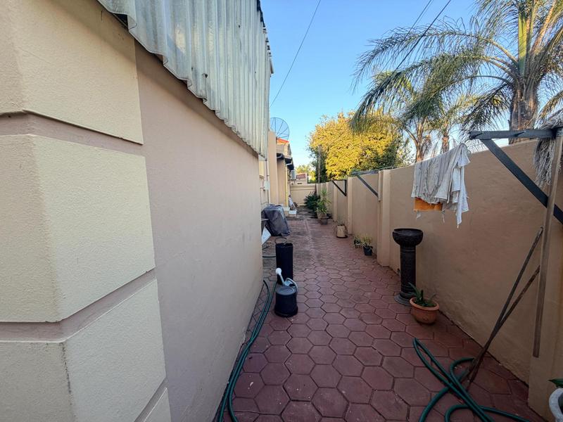 4 Bedroom Property for Sale in Erasmia Gauteng