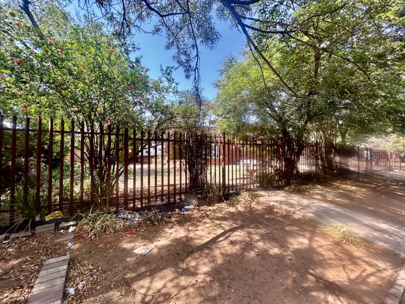 4 Bedroom Property for Sale in Vanderbijlpark CW 5 Gauteng