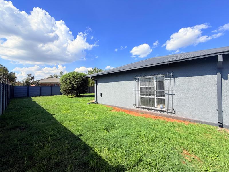 3 Bedroom Property for Sale in Vanderbijlpark Cw 6 Gauteng