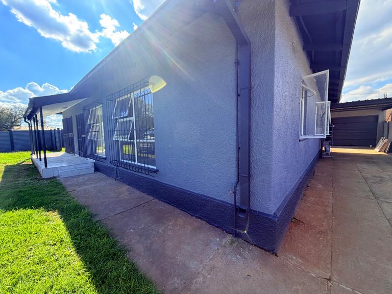 3 Bedroom Property for Sale in Vanderbijlpark Cw 6 Gauteng