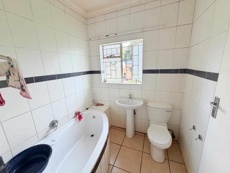 3 Bedroom Property for Sale in Vanderbijlpark Cw 6 Gauteng